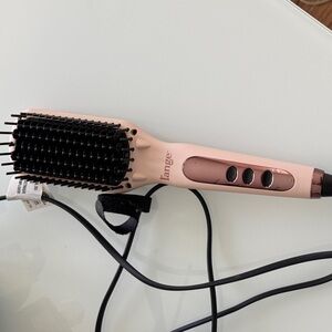 Lange Blush Hair Straightening Brush